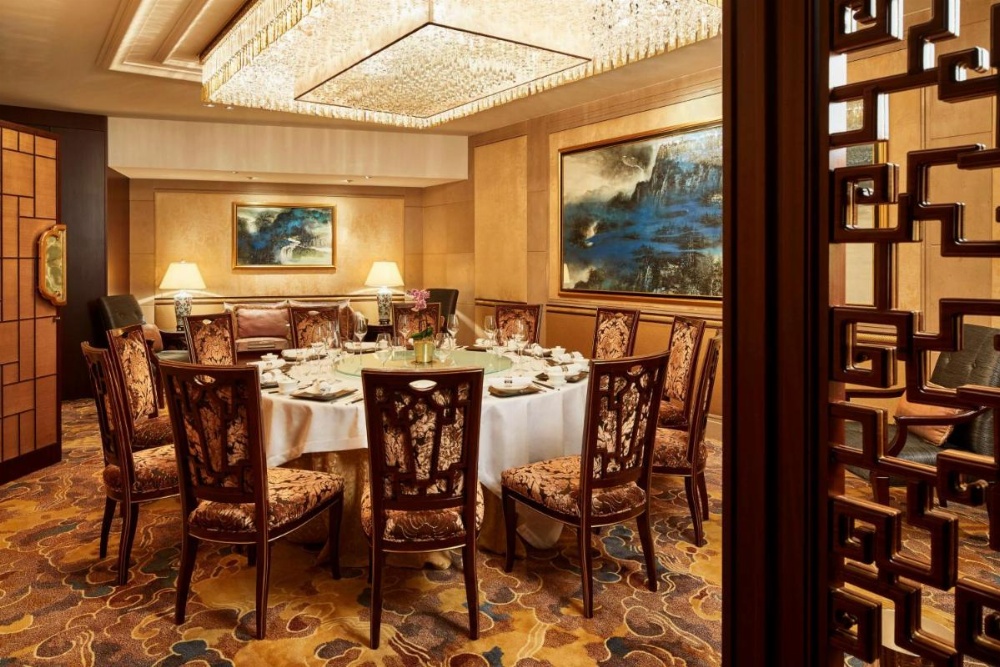 Shangri-La Hotel, Paris Image 10