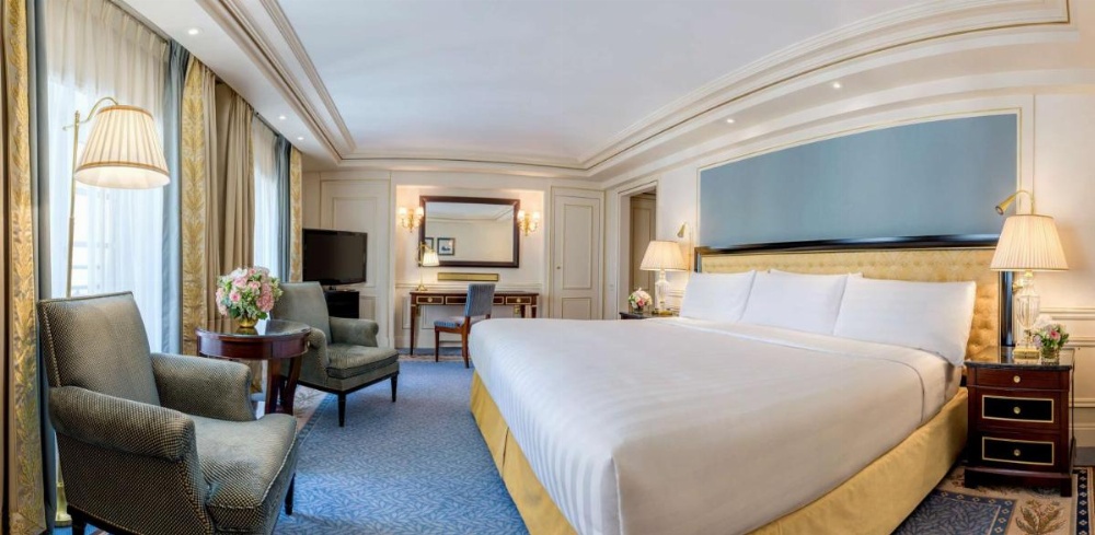 Shangri-La Hotel, Paris Image 14