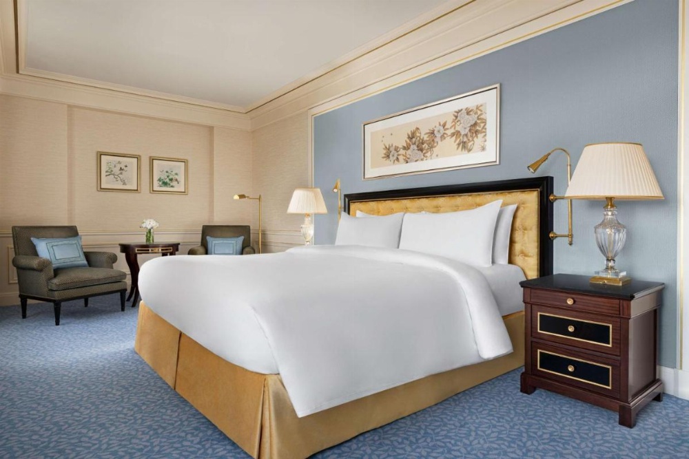 Shangri-La Hotel, Paris Image 23