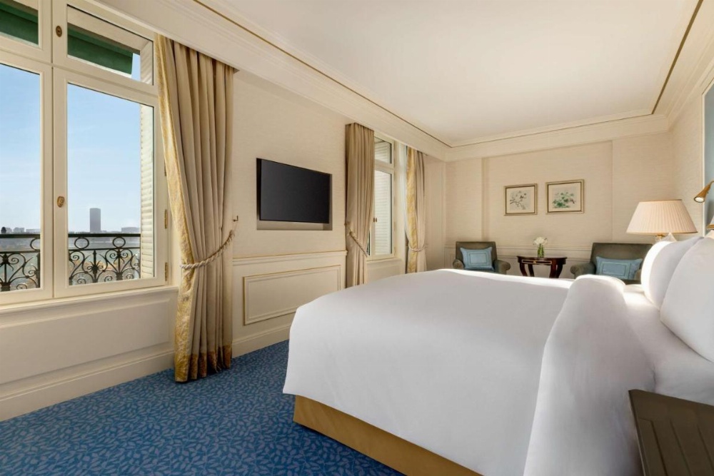 Shangri-La Hotel, Paris Image 25