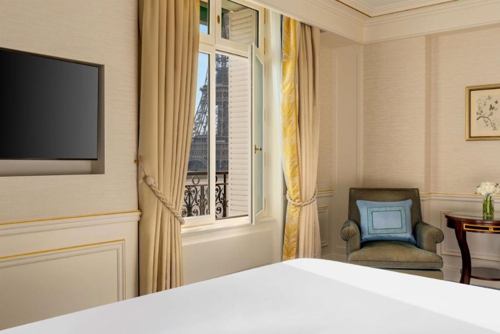Shangri-La Hotel, Paris Image 26