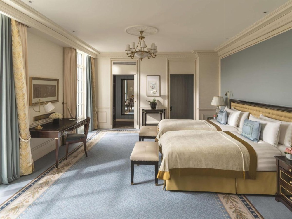 Shangri-La Hotel, Paris Image 32