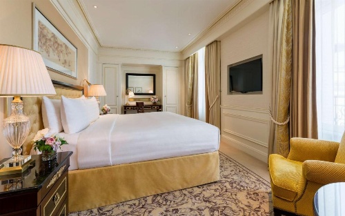 Shangri-La Hotel, Paris image 37