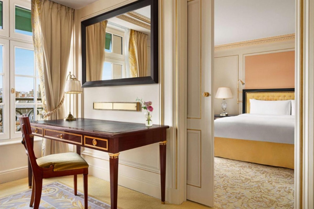 Shangri-La Hotel, Paris Image 44