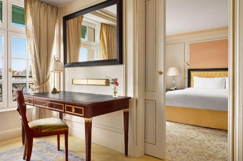 Shangri-La Hotel, Paris image 44