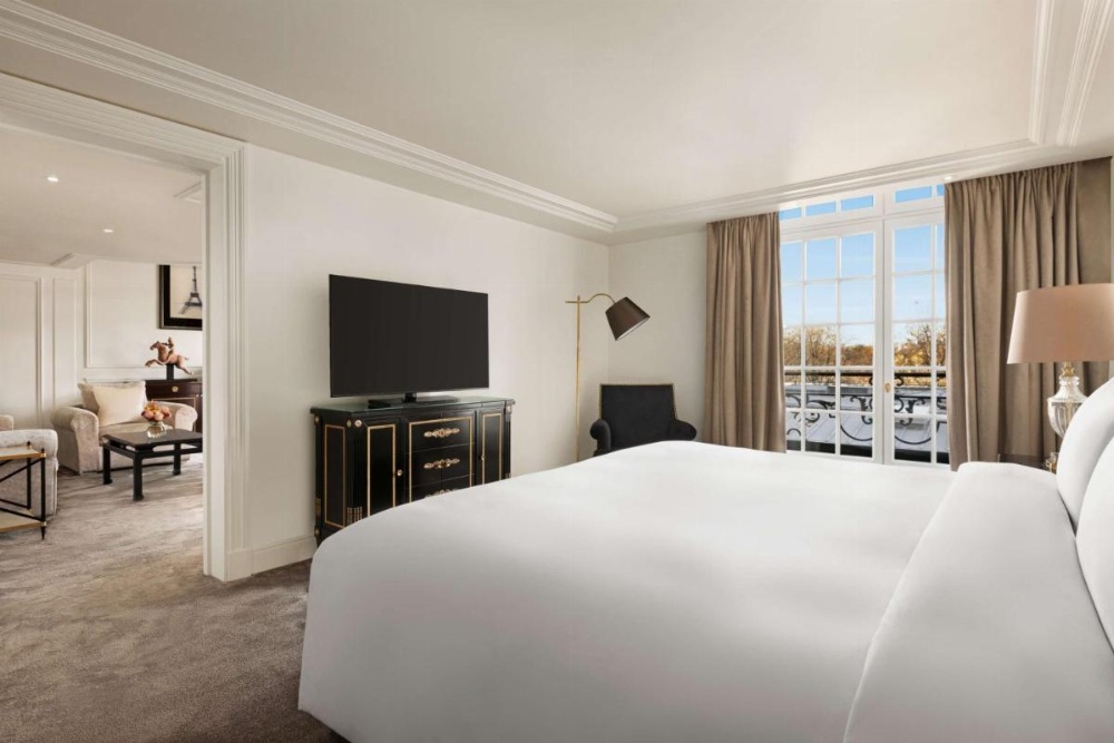 Shangri-La Hotel, Paris Image 46